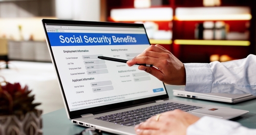 TheSSAOIG's tweet photo. A Gardner resident was sentenced for 10 years of Social Security disability fraud, ordered to pay $100,000+ restitution, and serve 3 years supervised release. #SocialSecurity #Fraud https://t.co/Da6AuYRt7V https://t.co/AhYvKnsu48