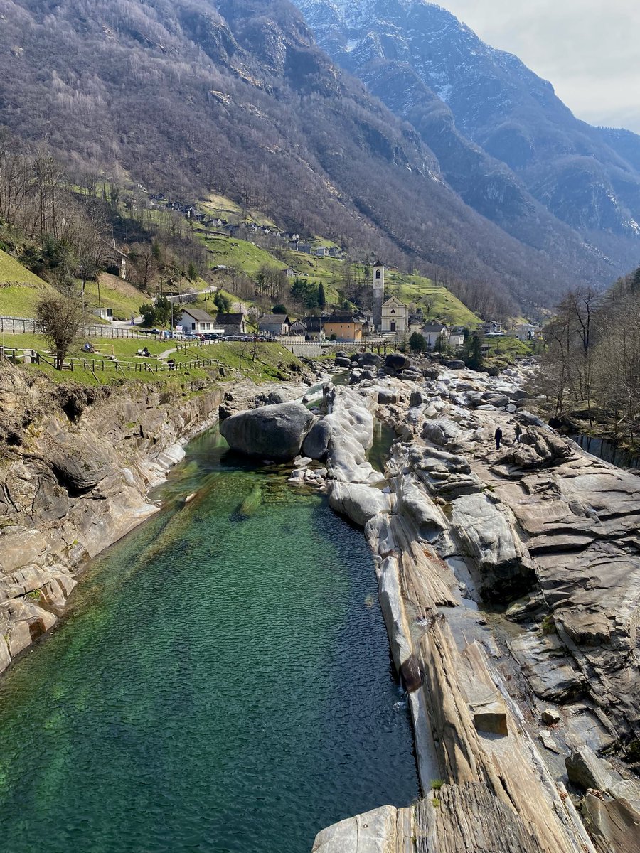 Tobias Müller tweet media