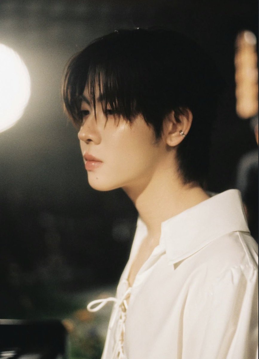 1augx5oct's tweet photo. พระเจ้า สองรูปนี้เหมือนไม่มีอยู่จริง ล่องลอยไร้มลทิน 🥹🥹🥹🥹

FIRSTONE X LULA
#ไม่อยู่ในชีวิตแต่อยู่ในหัวใจByFirstOne https://t.co/KssQbXenFe