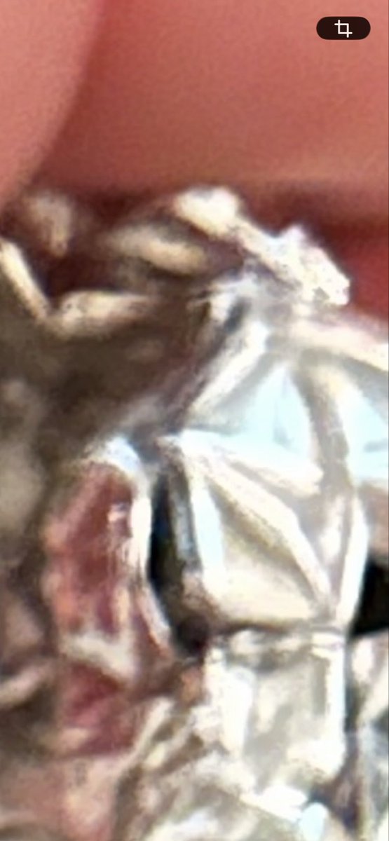 Elelam8's tweet photo. @QamarRiaz1 Just a piece of foil no cuts no ink just thought https://t.co/lh9UuxumPm