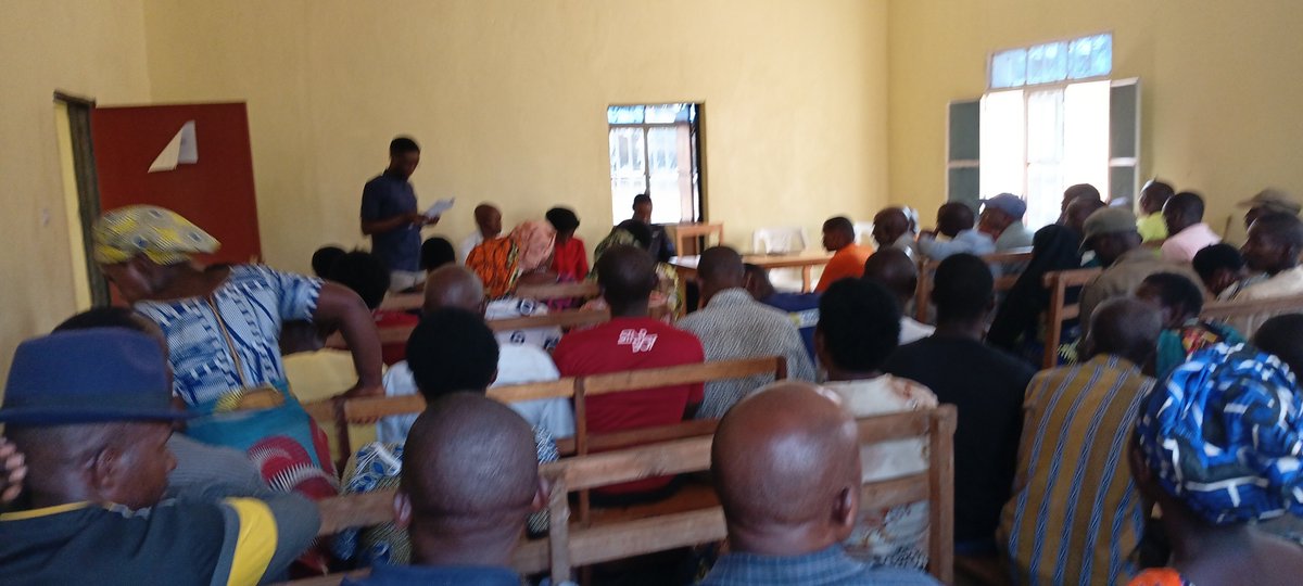 rwimbogo_secto's tweet photo. Umuyobozi ishinzwe Imirimo rusange mu karere ka Gatsibo
Bwana Amizero Louis Oréste ari mu @Nyamatetecell mu  bukangurambaga  aganira n'ibyiciro by'Abayobozi
Ku mabwiriza agenga itunganywa ry'ibiribwa n'ibinyobwa gakondo bikozwe mu binyampeke, ibitoki,imbuto bikorewe mu muryango https://t.co/6y9ibznP9H