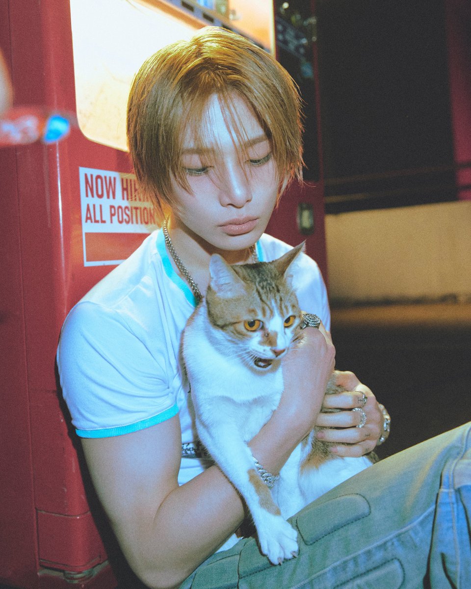 _230212's tweet photo. 아 이번 컴백 1나도 기대 안된다 (아님) https://t.co/XZ2GblX9YH