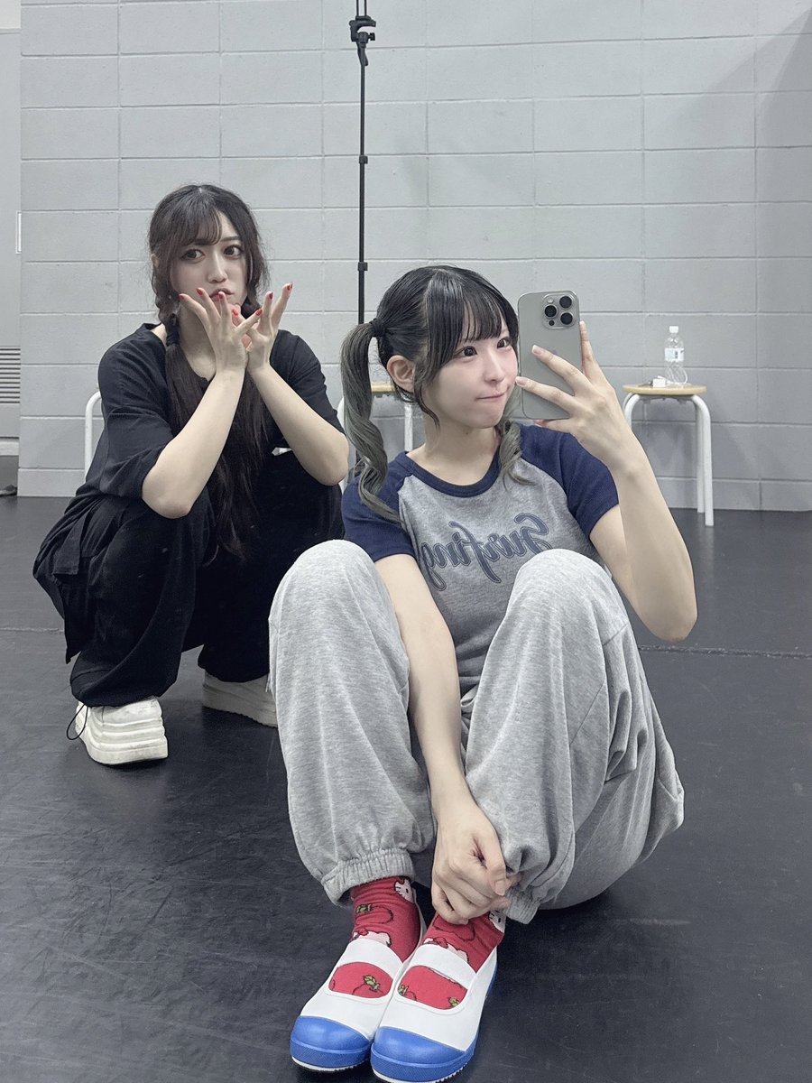 buppan_sayaka's tweet photo. 生誕祭まであと2日‼️
なんと!
#PEXACOA さんの『VIOLET』をつみきとデュエットでカバーさせていただきます!🎶
アイドルを始める前からずっと大好きで聴いていた曲( ; ; )!!
いつもと違った八張さやか魅せたい!!!
🎫https://t.co/QkvI4Yt3SO https://t.co/l5Z7jO4jUT