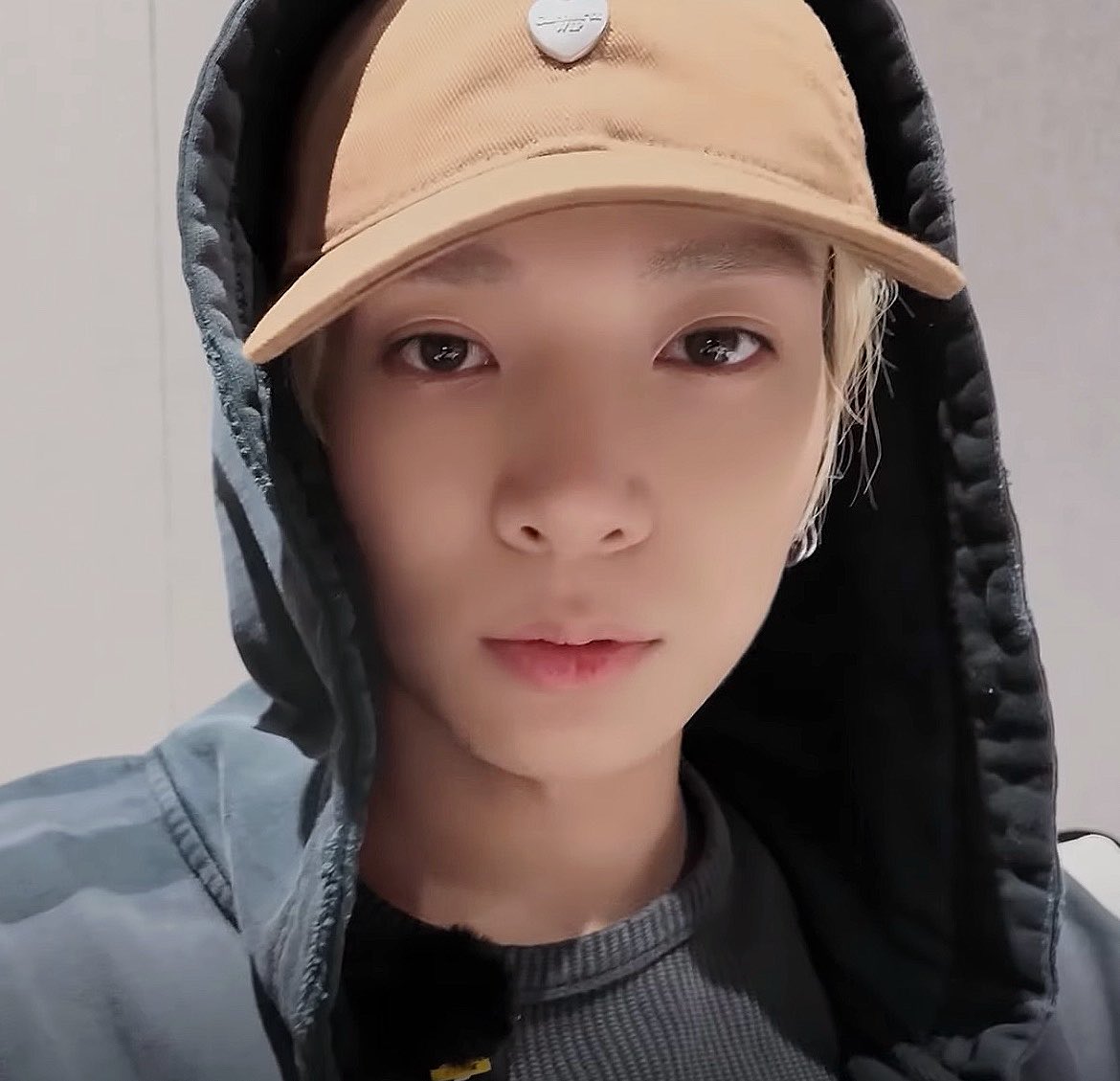 EVAN01ACE's tweet photo. 🫳🏻 https://t.co/9otkFAgDNl
