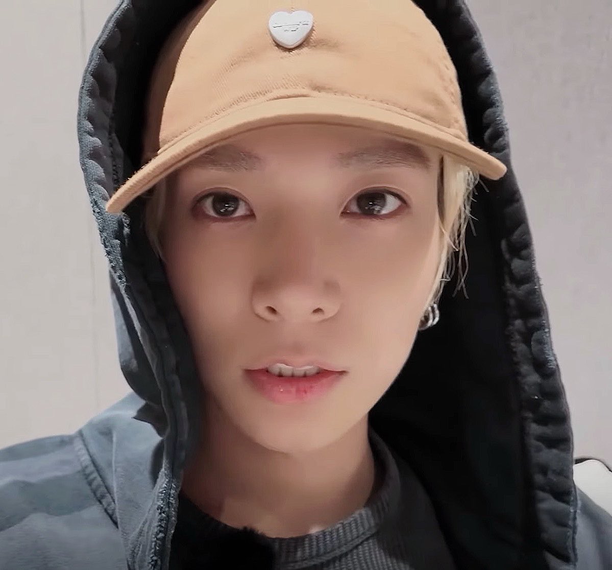 EVAN01ACE's tweet photo. 🫳🏻 https://t.co/9otkFAgDNl