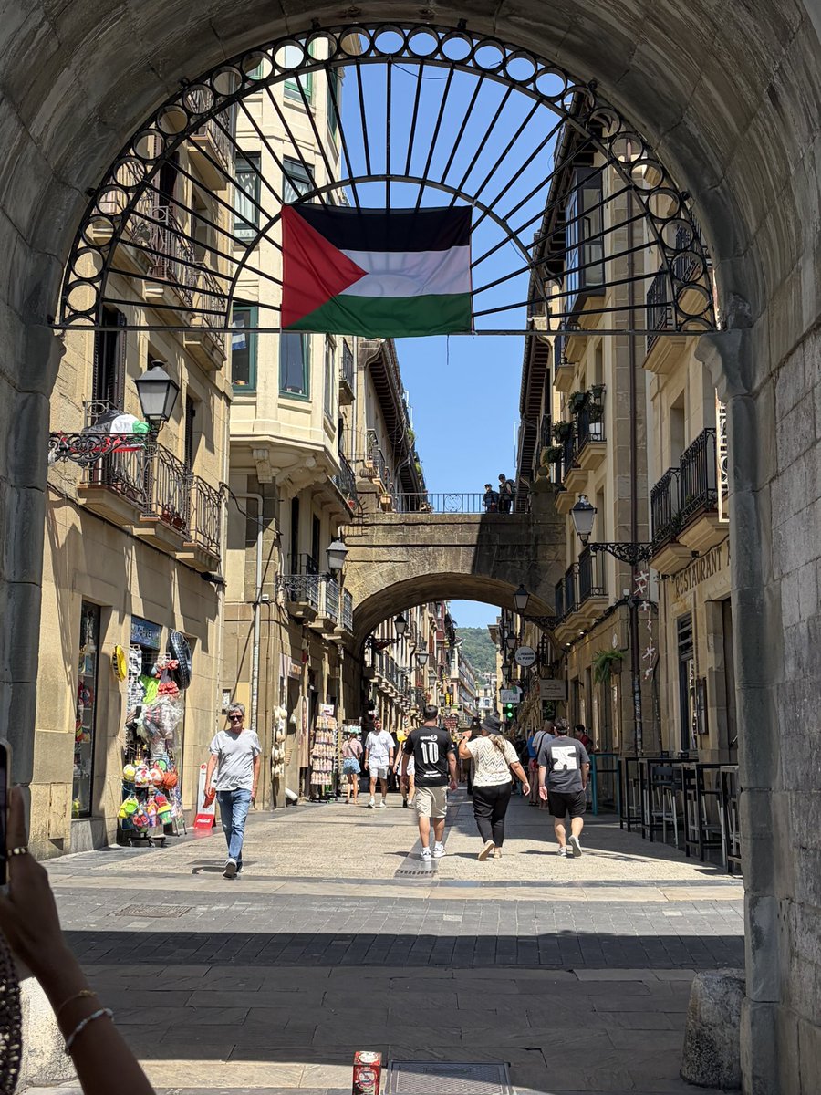 SunilSharmaUK's tweet photo. San Sebastián is an incredible city, beautiful, rich in culture, and home to the best pintxos you’ll ever eat. 

However, one of the only things ruining this city is that every street is covered with Palestinian flags. 

Not seen a single Spanish flag despite Spain winning the World Cup two days ago 🇪🇸 

Spanish people’s loyalty should be to Spain, there is nothing political about having loyalty to the country you are birthed in