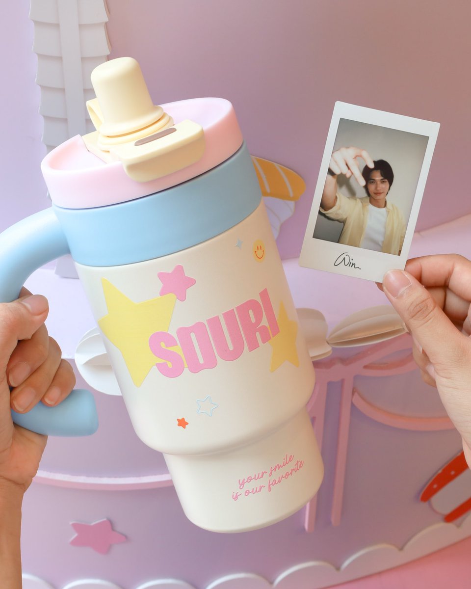 __opywpy__'s tweet photo. ✨ ตลอด 6 ปีที่ผ่านมา SOURI ได้เดินทางผ่านเรื่องราวมากมาย จากวันแรกที่เริ่มต้นด้วยความตั้งใจเล็ก ๆ จนวันนี้ได้เติบโตขึ้นผ่านรอยยิ้ม ความทรงจำ และผู้คนที่คอยอยู่เคียงข้างเสมอ

ทุกก้าวของ SOURI ไม่ได้เกิดขึ้นจากพวกเราเพียงลำพัง แต่เกิดขึ้นจากทุกคนที่ร่วมเดินทาง เติบโต และเชื่อในสิ่งเดียวกันมาตลอด

ขอบคุณทุกคนที่มาร่วมฉลองครบรอบ 6 ปีของ SOURI ที่ EMSPHERE และทำให้ช่วงเวลานี้เต็มไปด้วยความหมาย

หวังว่าในบทต่อ ๆ ไปของการเดินทางครั้งนี้ เราจะยังได้เติบโต แบ่งปันความสุข และเปล่งประกายไปด้วยกัน เหมือนดวงดาวที่ส่องแสงงดงามยิ่งขึ้นเมื่ออยู่บนท้องฟ้าเดียวกัน 💜✨

cr. souri.bkk

#SOURI #SOURIBKK #SOURI6thBirthday #StayLikeAStar
#winmetawin