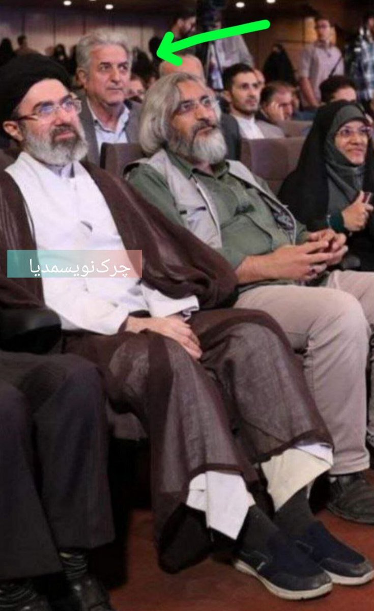Rfrenss's tweet photo. 🔴پرسش از سوی چرک‌نویس مدیا: 

نقش تورج اتحادیه، از خانواده اتحادیه در لندن در برنامه ریزی بیمارستان و مسائل اقتصادی مربوط به مجتبی خامنه‌ای چیست؟
پ.ن: در تصویر زیر  تورج اتحادیه ردیف قبل از مجتبی خامنه ای نشسته است.

#چرک‌نویس https://t.co/l0thx757BT