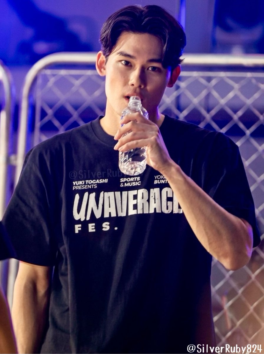 SilverRuby824's tweet photo. 不覚にもかっこいいと思ってしまった…
#UNAVERAGEFES
#金近廉 https://t.co/qgAjyzq2CP