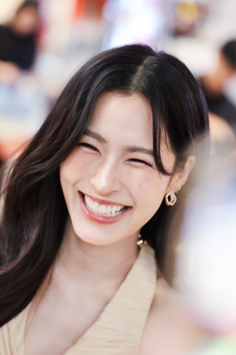 TTaeny09's tweet photo. แพ้ตายิ้ม🫠 

LINGORM X SCOTCH THAILAND
#ScotchXLinglingWithOrm  
#linglingkwong #หลิงหลิงคอง https://t.co/cwlIaTxe7y