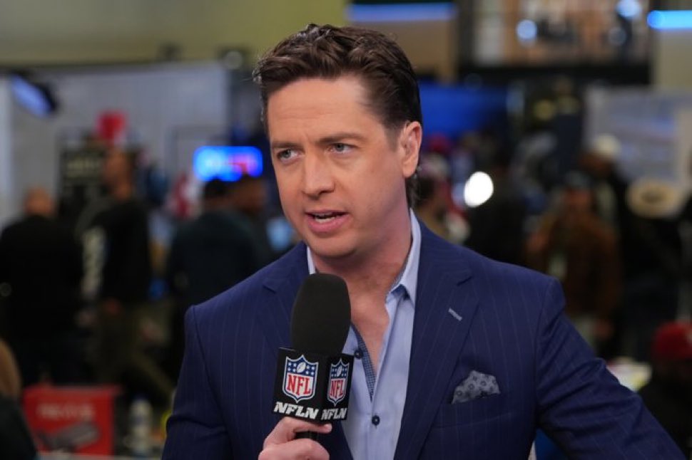 SleeperNFL: ESPN has parted ways with Tom Pelissero. https://t.co/hQrSnUnwSA