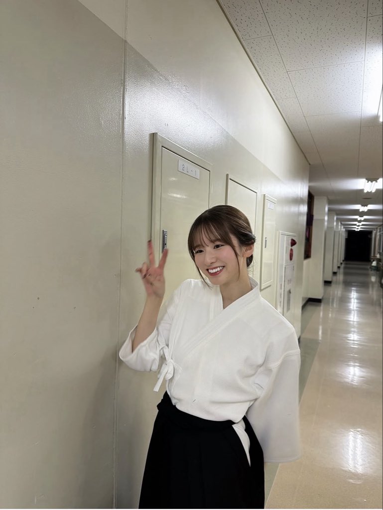 Kitasaw0819's tweet photo. 気づいたら寝ててって事はよほど疲れていたって事でしょう！！
たまにはたっぷり寝て休んでさっちゃん！
俺は明日4限だけなので昼までたっぷりと寝ますよ！もちろんCDも買いますよ！
#さつきとーく #菅原咲月 https://t.co/xdtFbnRUEr
