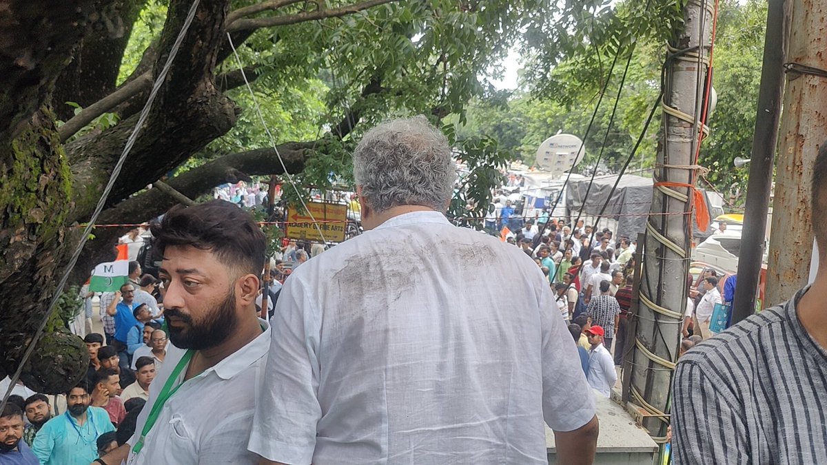 DrManavJ's tweet photo. Mamata it's #TMC 
TMC is #mamta 
The real #TRINAMOOL Period...

#JoyBangla https://t.co/kaivOkfIdA