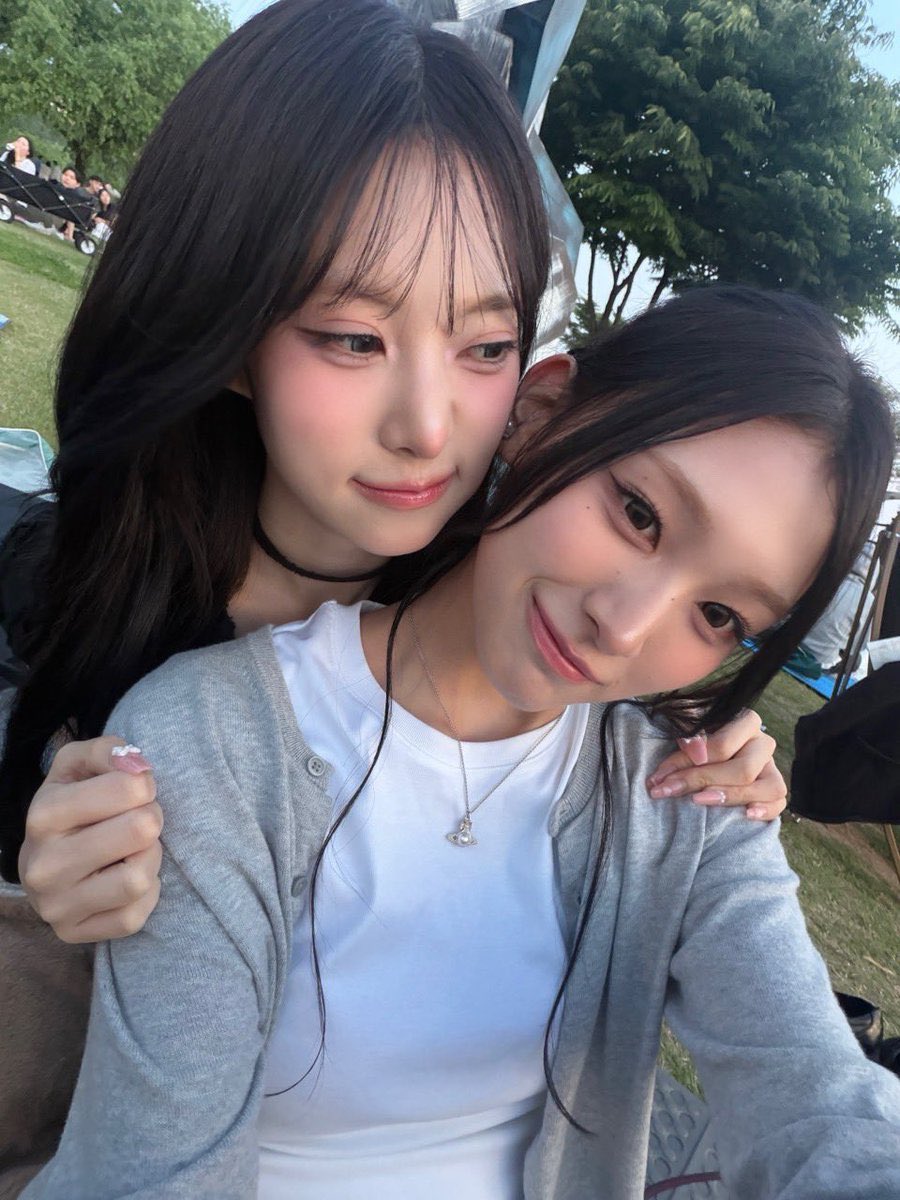 takeonme_xxx's tweet photo. 고딩-캠레-쉬었음-직딩
너네처럼 장기연애가 어울리는 커플을 본 적이 없다 https://t.co/4NLNtNYH6e