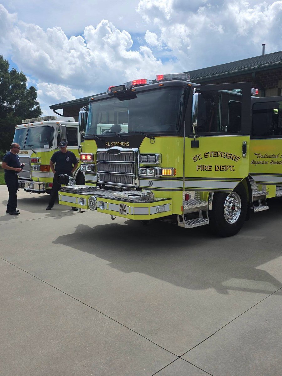 ncfirefighters's tweet photo. St.Stephens Fire Department(Station 4)
*NEW APPARATUS*
Catawba County #FireinNC
https://t.co/2NuqDaQNWx https://t.co/X8cTNRqdda