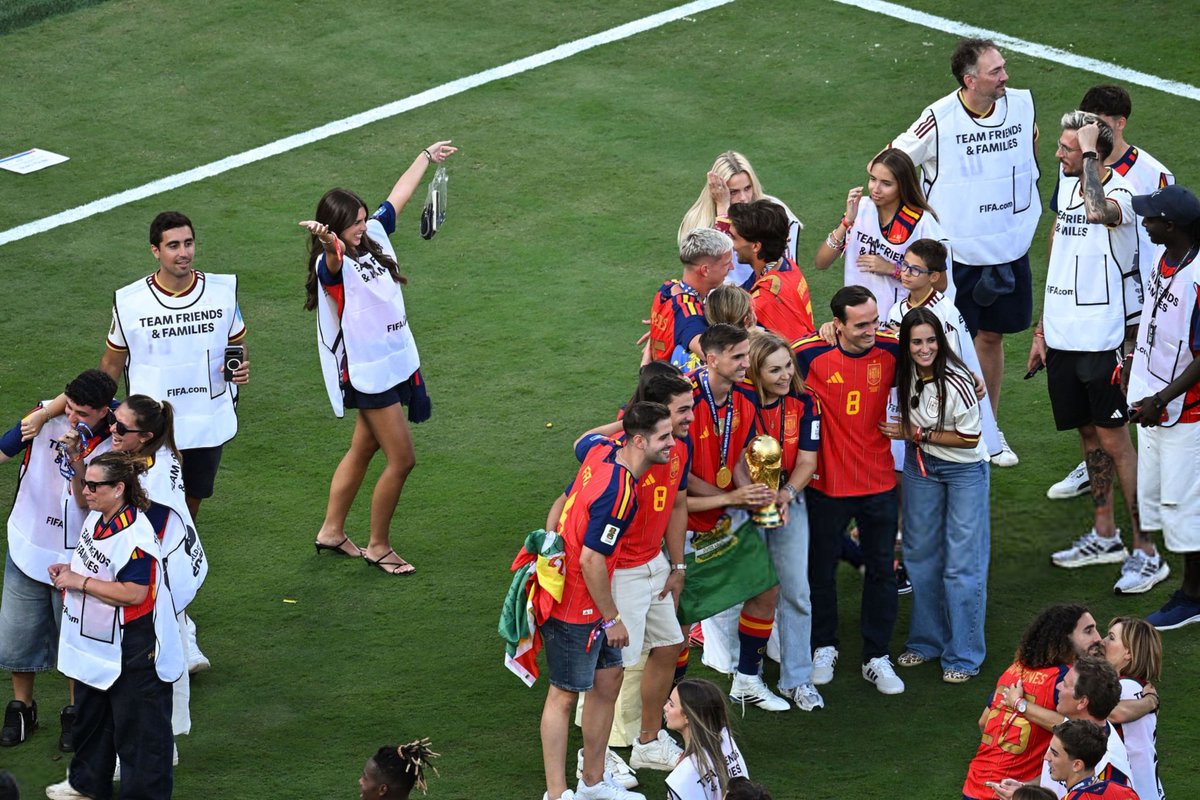 HQpcrt's tweet photo. Ferran Torres #FIFAWorldCup https://t.co/EMFu2pUoAm
