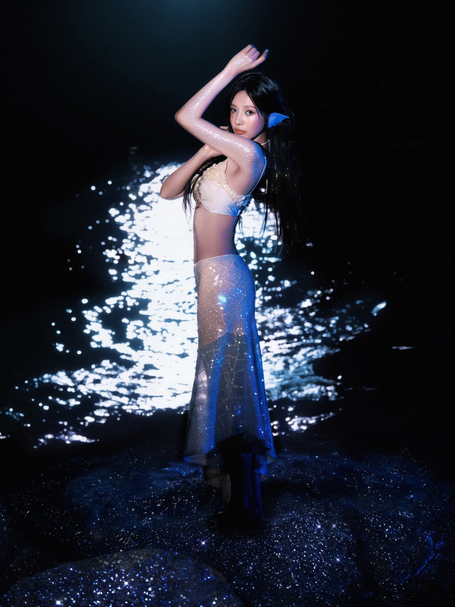 RVsmtown's tweet photo. High Tide #JOY

Red Velvet Summer Mini Album
【Velvet Summer】
➫ 2026.08.03 6PM (KST)

💿Pre-order
https://t.co/jKL6BzzsJa

#RedVelvet #레드벨벳
#VelvetSummer #RedVelvet_VelvetSummer https://t.co/LwCgPbf1jh