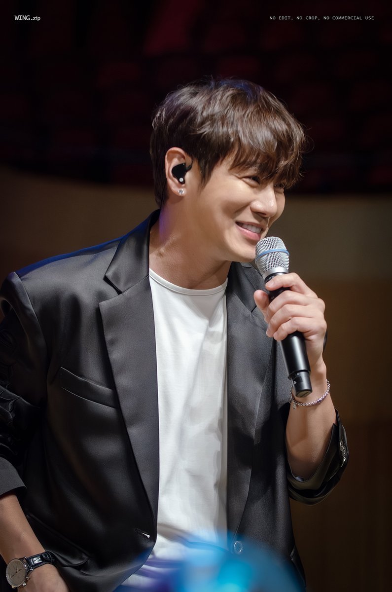 117110flyhigh's tweet photo. 2026. 7. 21. 

세라젬 토크 콘서트
팬 보고 웃어주는 환희

#환희 #HWANHEE #FLYTOTHESKY #플라이투더스카이 https://t.co/iz5ZRLADGE