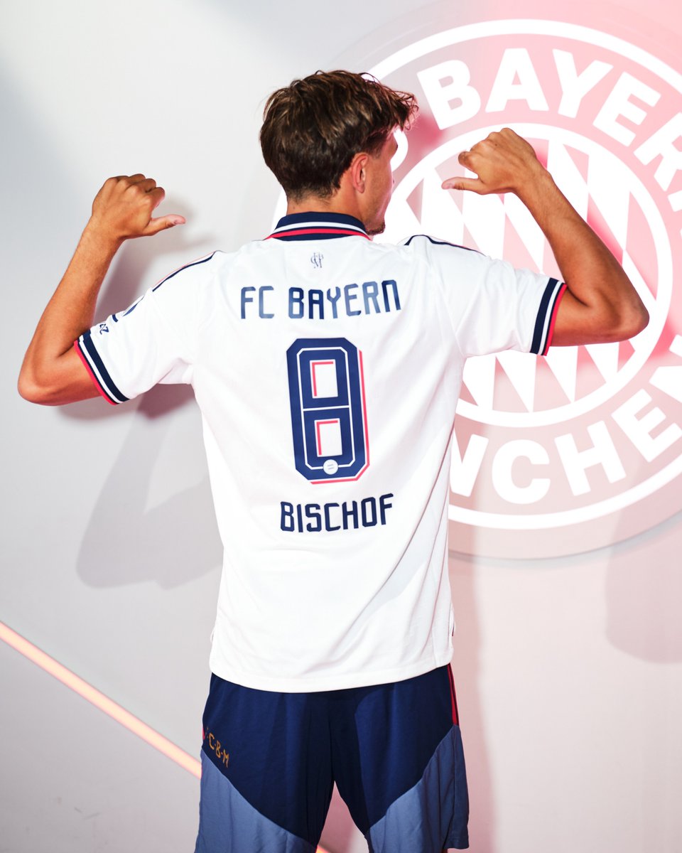FCBayernAr's tweet photo. موسم جديد.. رقم جديد 🔥

توم بيشوف سيرتدي الرقم 8 في الموسم الجديد مع البافاري 8⃣ https://t.co/VEIPX1USNe