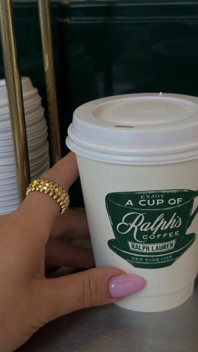 Roseloganxd's tweet photo. coffee tastes better when its from Ralph's  🩶
NYC in a cup. https://t.co/t0Q8DTpgvb