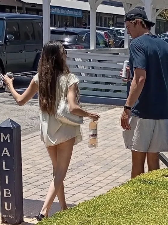 madisonchart's tweet photo. Madison Beer &amp; Justin Herbert spotted together in Malibu. https://t.co/1C3FRSSEvK
