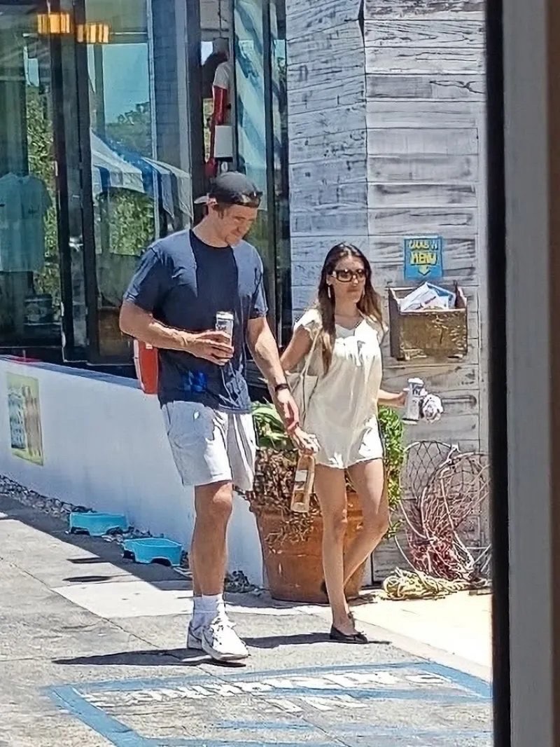 madisonchart's tweet photo. Madison Beer &amp; Justin Herbert spotted together in Malibu. https://t.co/1C3FRSSEvK