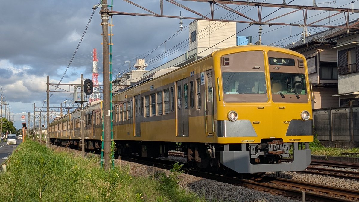 eo_tz2's tweet photo. この三連休はですねぇ…
何事も成せませんでした
初日は近場をブラブラして、鋼製車体のサッシ窓車がコトコト走る線区があったんだ！地方私鉄みたい！
なんて喜んでいたものの家に帰るなり熱中症でダウンしてそのまま2日目は寝込んでました https://t.co/ZZNhmpxOK1