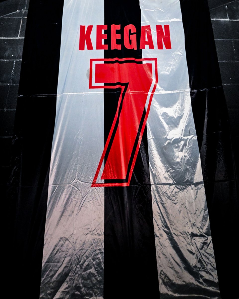 NUFC's tweet photo. Remembering King Kev.

Supporters can now leave messages of condolence to Kevin Keegan in-person at St. James' Park and online. Full details below.