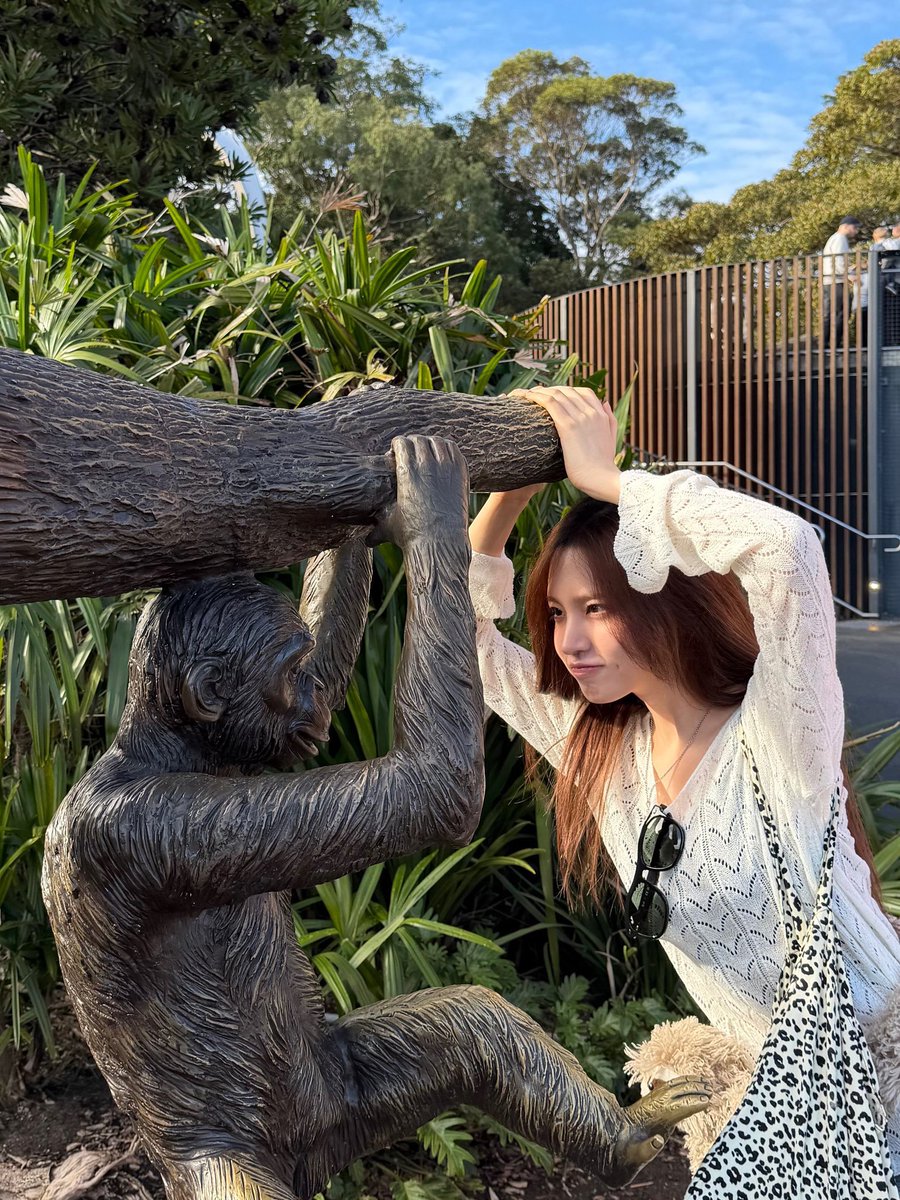 evcendio's tweet photo. “you're so weird, don't change” ahh kitsch 😭 https://t.co/iAwePHdkHa