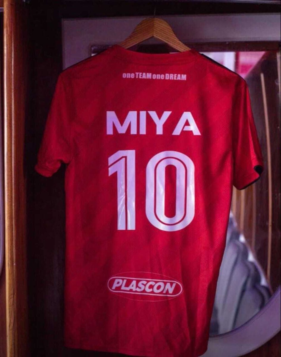 102.1 FUFA fm tweet media