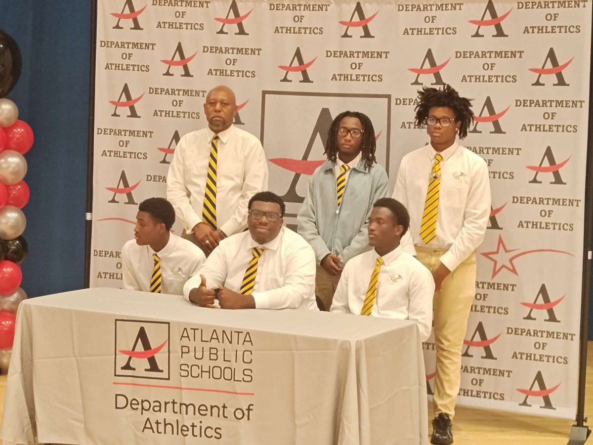 slythesportsguy's tweet photo. Today was @APSAthleticsNow Football Media Day. @BESTEaglesFB brought their senior leaders and captains.
#hsfb #gafb #aps https://t.co/IbniaQipQE