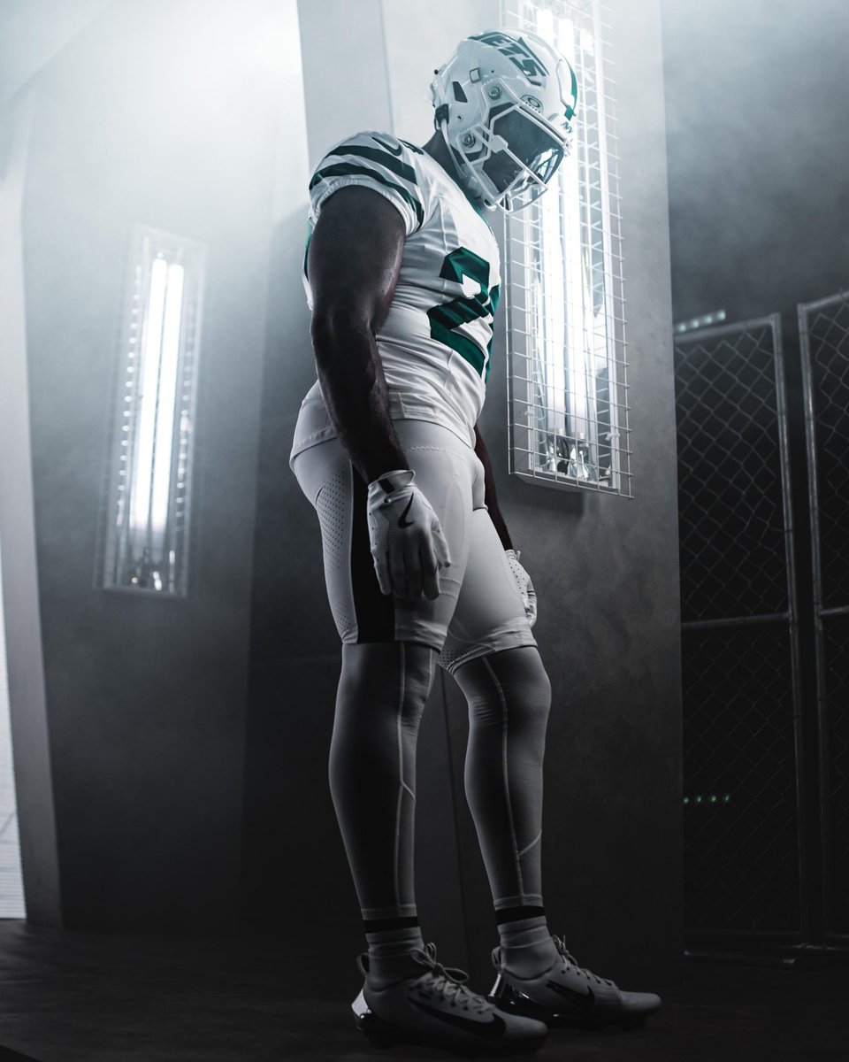 nyjets's tweet photo. 🧵: white bucket in action https://t.co/9jQWgsTJwY
