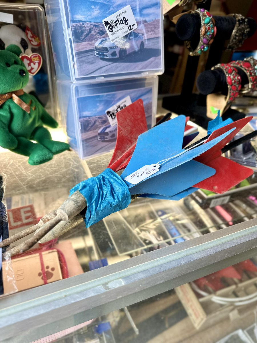 MachewsComics's tweet photo. Okay kids, grab the lawn darts and go outside and play๐ฏ๐
This is how I was raised.
#LawnDarts #GenX #GrowingUp #BackInMyDay #OnlyTheStrongSurvived #ChildhoodMemories #Throwback #Nostalgia #80sKids #70sKids #GoodTimes #Funny #Classic #GenerationX #SurvivedChildhood https://t.co/aMGmXlBReZ