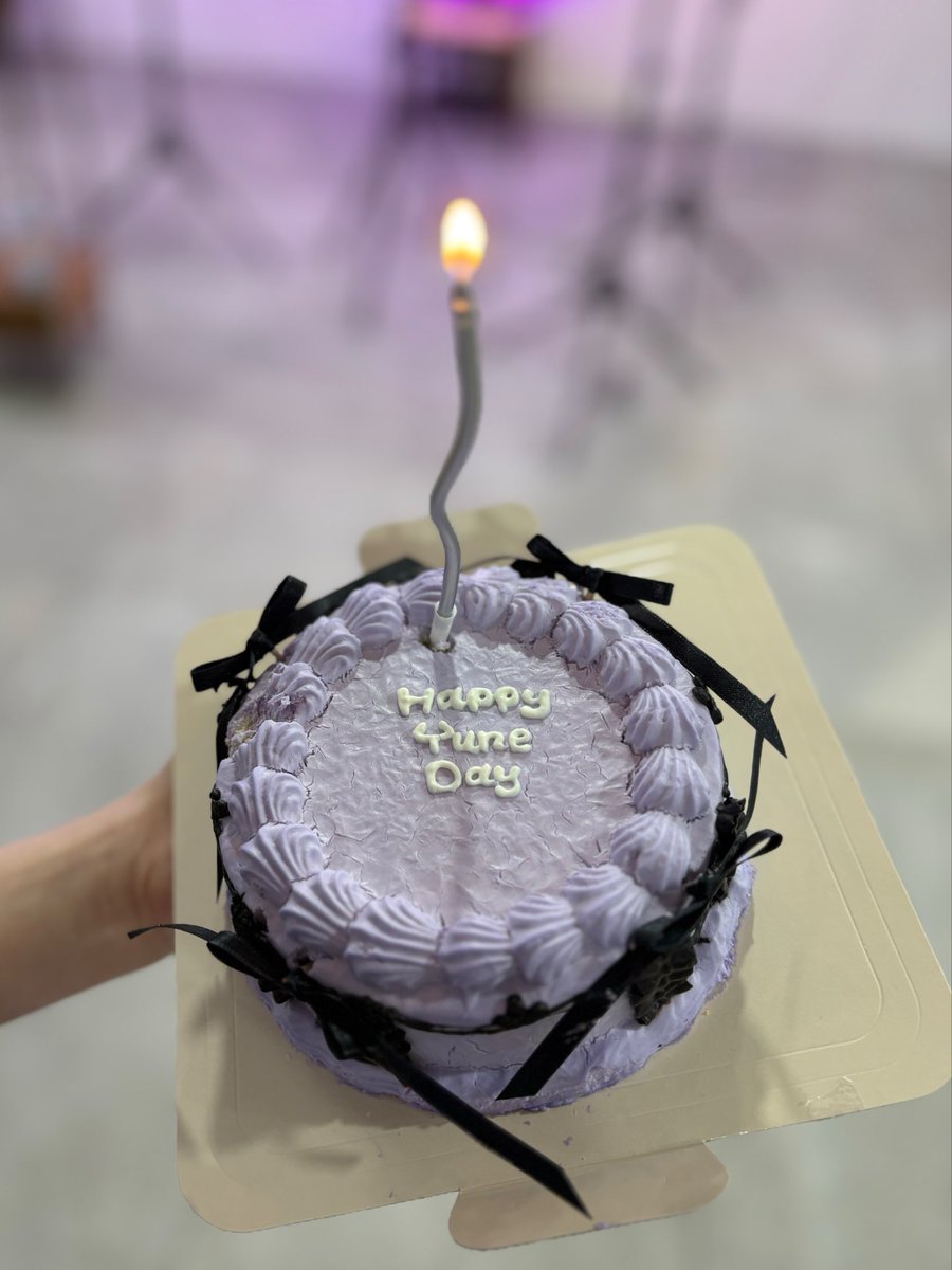 yune_mv0722's tweet photo. 本日、誕生日を迎えました。
紫の似合う女の子になります💜݁𖥔. 

#ミクベル #香久耶ゆね https://t.co/Syfi3PrAii