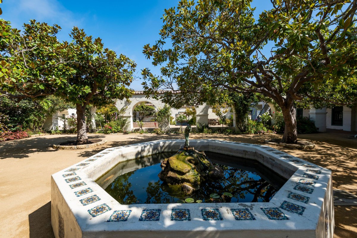 CAStateParks's tweet photo. As our nation celebrates its 250th birthday, our July Adventure of the Month takes you to a park perfect for exploring California’s rich and diverse history. 

Find out which park in our latest post 👉 https://t.co/YaRzZETAY7 https://t.co/rSO54MY7Ws