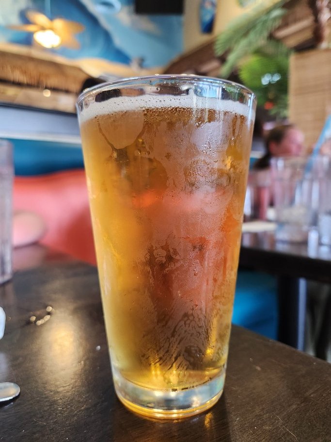 beergoals50's tweet photo. Chief Peak by Topa Topa Brewing of Ventura, California at 7% ABV is an IPA with a dank hoppy intro and a citrusy tropical kick. Best local IPA recently? Cheers for #CalfironiaBeers! #BeerGoals 🍺😁 #CraftBeer #beer #beers https://t.co/mBxlSBlvGA