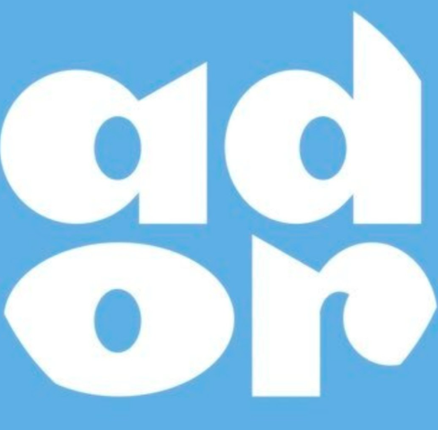 AboutMusicYT's tweet photo. Minji seemingly returns to ADOR after being featured in NewJeans new video. https://t.co/C9RA4qtztY
