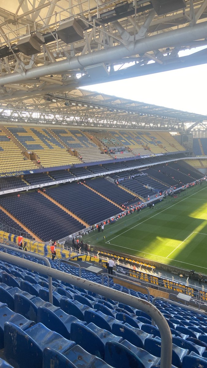 ask_trafosoru's tweet photo. Günlerden Fenerbahçe https://t.co/E96PGzAEd1