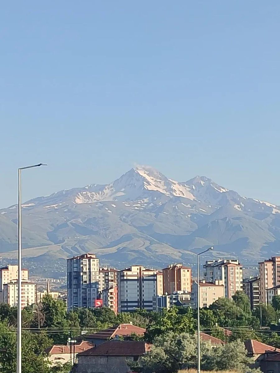 38TurkSerpico's tweet photo. @MofaJapan_en Erciyes Dağı / Kayseri https://t.co/Pu8SIfq2Nr