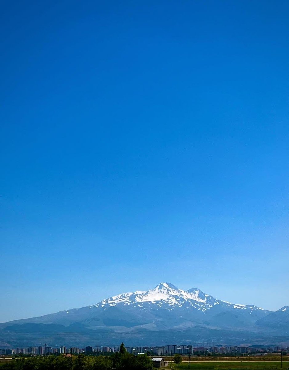 38TurkSerpico's tweet photo. @MofaJapan_en Erciyes Dağı / Kayseri https://t.co/Pu8SIfq2Nr