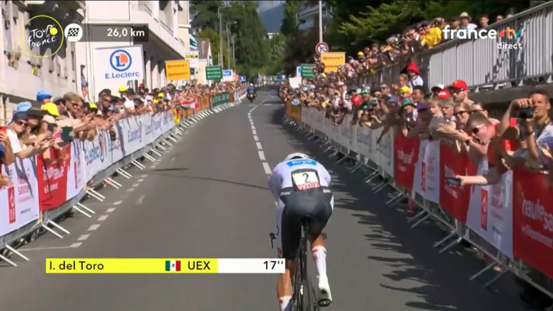 LeTour's tweet photo. 🇲🇽 Here we go with the white jersey! 🤍

🇲🇽 Et c'est parti pour le maillot blanc ! 🤍

#TDF2026 https://t.co/fXsP3wIzn2