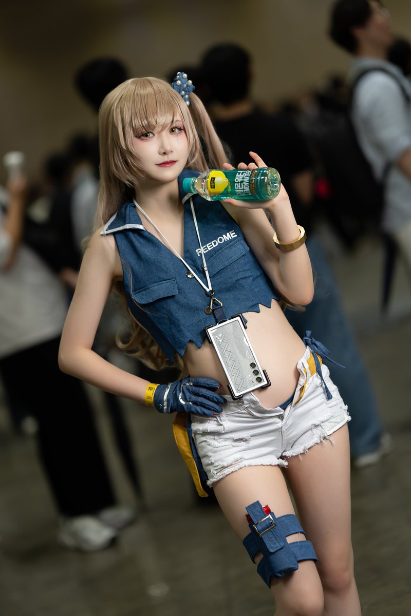 SojodaM89's tweet photo. #코믹월드SUMMER2026 #소녀전선2망명 #소전2 #少女前线2 #GirlsFrontline2 #GirlsFrontline2Exilium #gfl2exilium #GFL2 #코스프레 #コスプレ #cosplay 

'26. 7. 18. 코믹월드 SUMMER 2026  

소녀전선2 - 리바(UMP45)

마리님(@Cos_Mari_303) https://t.co/Xe63NdCecE