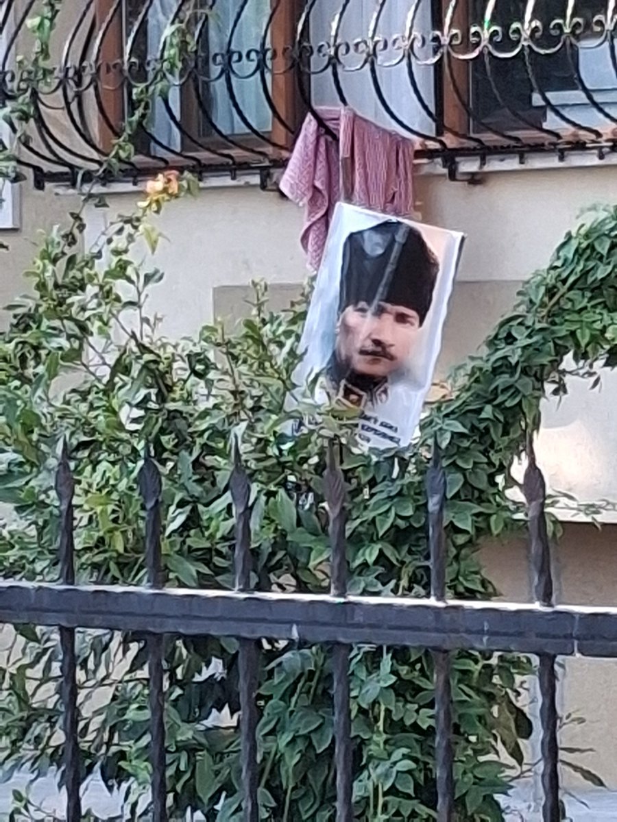 hsndudu_'s tweet photo. Kartal da iki yanyana apartman

Hsjshwhwkvw https://t.co/FNkVRKPar8