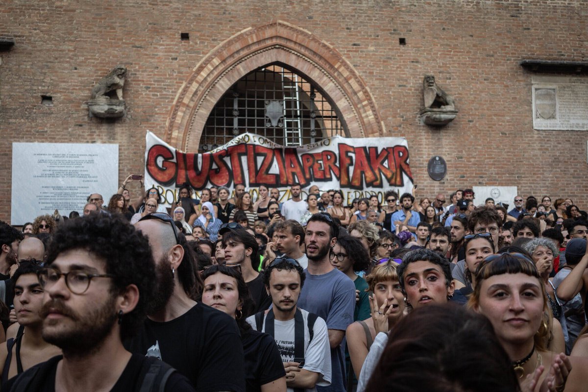 humanite_fr's tweet photo. Italie : la mort d'Abderrahim Fakir, tué par la police, déclenche une vague d'indignation

➡️ https://t.co/OVexiKd1xY https://t.co/YU11wrO9Zz