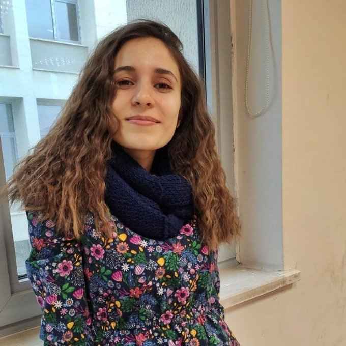 bosunatiklama's tweet photo. Tunceli Cumhuriyet Başsavcılığı: 

"Gülistan Doku'nun cansız bedeninin şüphelilerle irtibatlı korucular tarafından organize ve bilinçli bir şekilde gömüldüğü veya yok edildiğine yönelik önemli tespit ve delillere ulaşılmıştır." https://t.co/8E3WLBKtkY