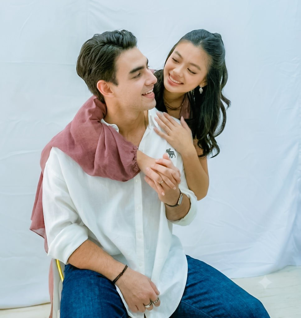 aangelicacacia's tweet photo. Mr &amp; Mrs Vaughan ❤️‍🔥❤️‍🔥🌻 https://t.co/g9ZRLkBqww