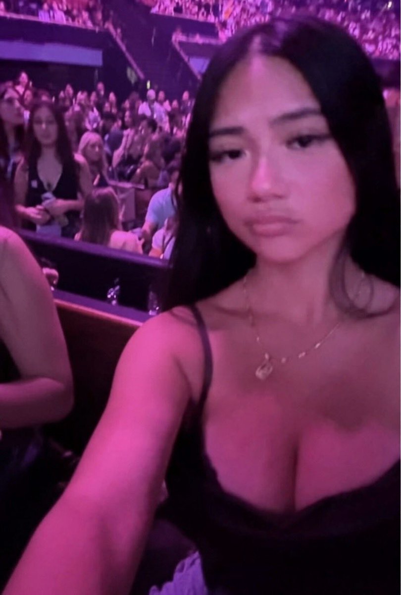 Andrewtjyt's tweet photo. Dm to cuck me with my gf https://t.co/tmpOnqC6PB