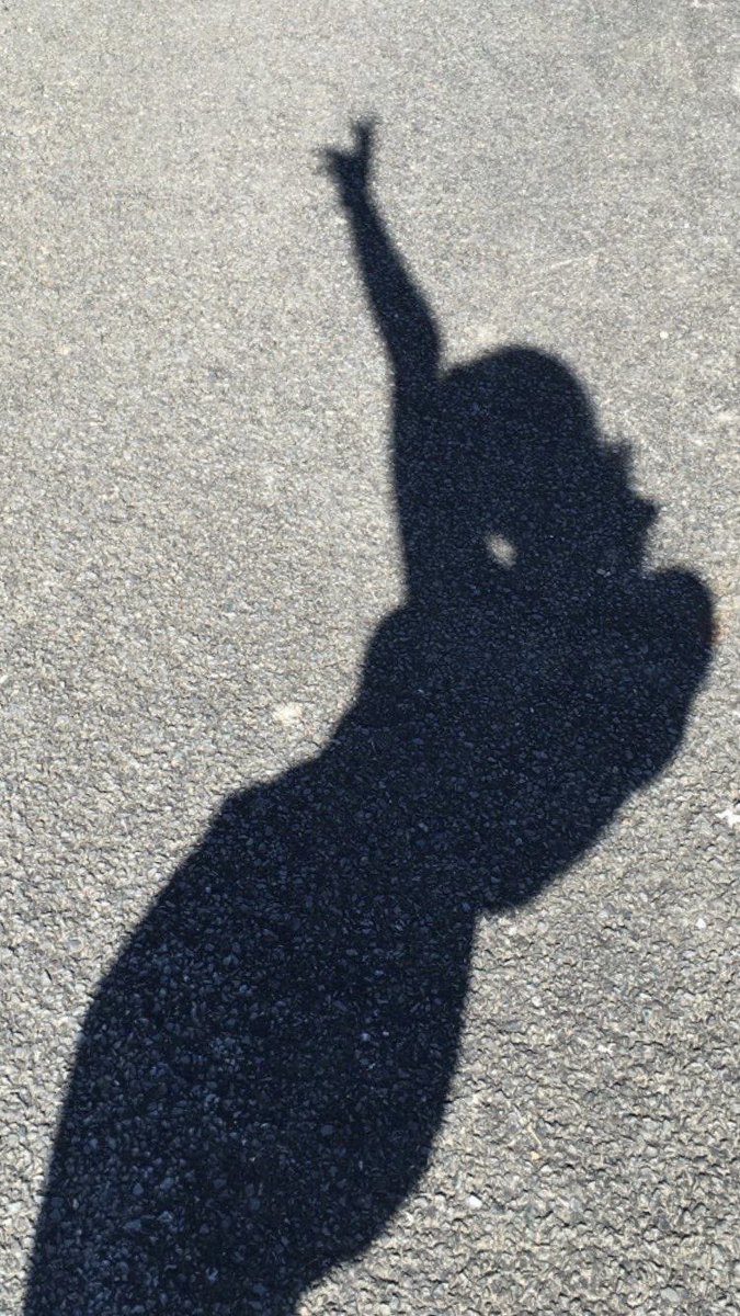 _adepejuh's tweet photo. We all have a picture like this right?
Quote this with a picture of your shadow https://t.co/Xr2pYci8qE