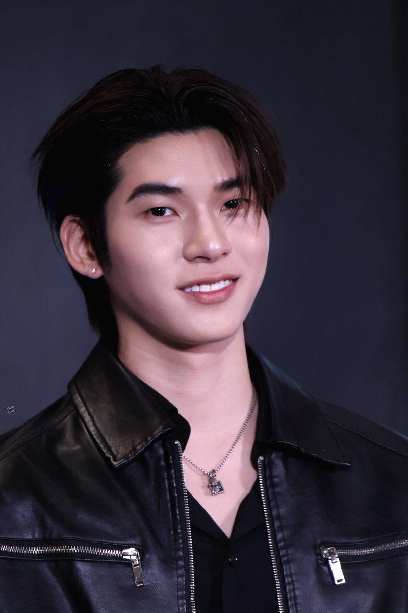 gravitysnap03's tweet photo. .., 🐺🚩

                อย่ายิ้ม เดี๋ยวผมตาย ~ 🫠

— @twnpich , #twnpich ◌ 𓂂 𓈒♡

ྀི⑅   
#InfinityMedicalClinicxTeeTeePor                  

          ⸌☻ັ⸍ #Gravitysnap 🫧 https://t.co/GXVHbygiM5