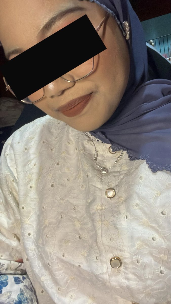 ddslinfm's tweet photo. ada yang mau fantasiin cewe gw ga? #anaksmp #bbw https://t.co/O31tx2v0EU